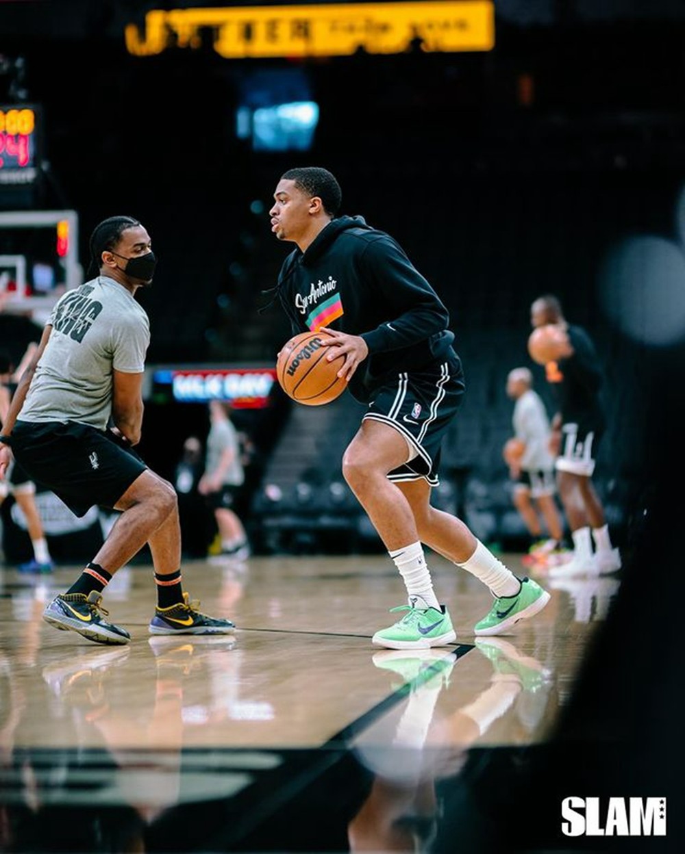 包含今晨托特纳姆备战NBA总决赛；绝杀压哨细节曝光；更衣室稳定；轮换策略成焦点的词条-尊龙娱乐官网